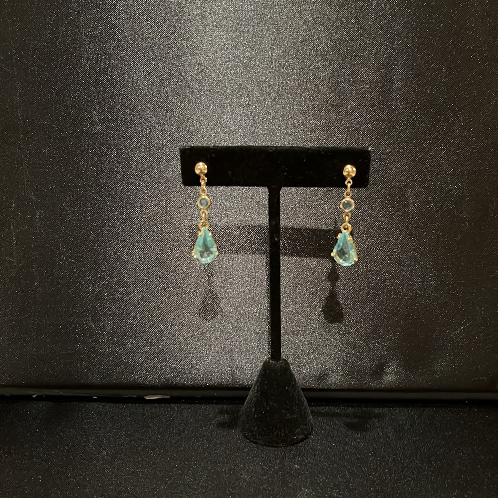 Earrings - Picture 2 of 7